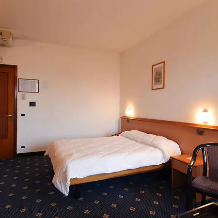 Oasi Hotel Hotel Conselve