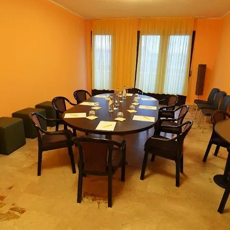 Hotel Oasi Hotel 3*